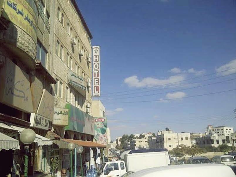 Al Fawanes Hotel Apartments Amman Ngoại thất bức ảnh